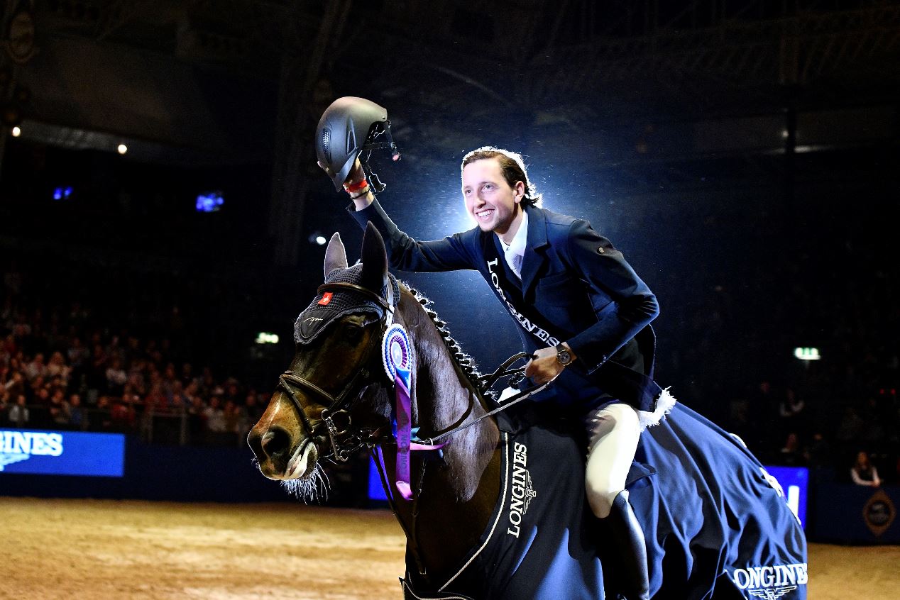 FUCHS’ SINNER IS A SAINT IN THE LONGINES FEI JUMPING WORLD CUP